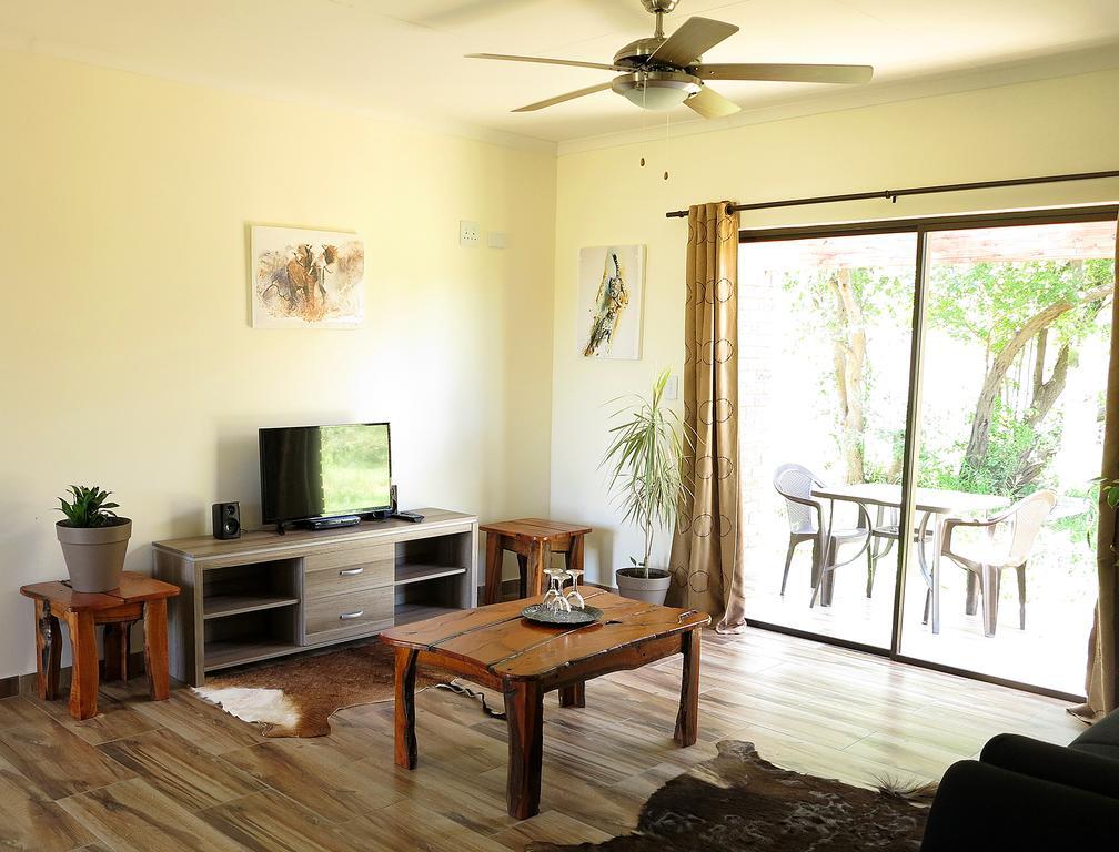 Lodge Huge Dassie Bela-Bela Ngoại thất bức ảnh