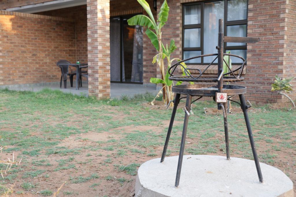 Lodge Huge Dassie Bela-Bela Ngoại thất bức ảnh